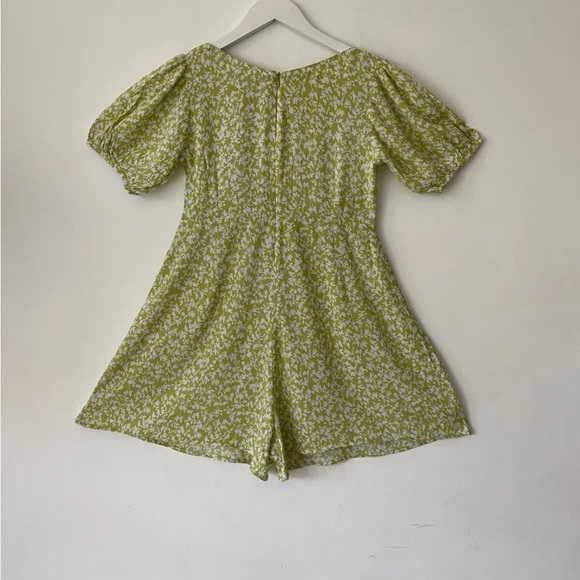 MOTEL Monali Playsuit Crinkle Botanic Mint Foam Size S - Picture 3 of 4